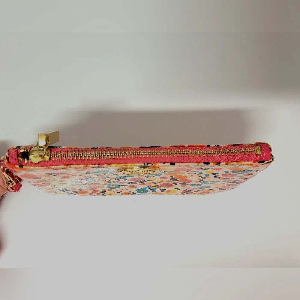 Tory Burch Vintage Floral Wristlet Clip-in Pouch in Pink Multi
